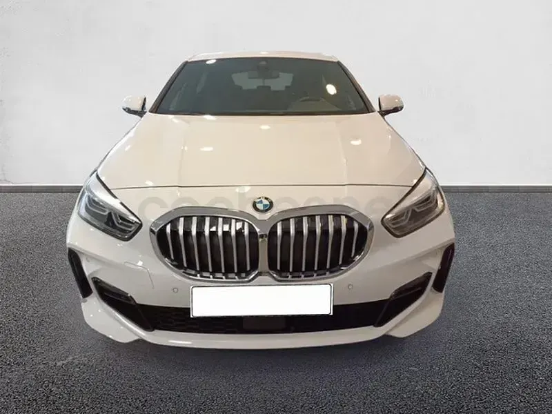 Usado BMW 118 Shadowline 140 CV (102 kW) 2022 Blanco Utilitario