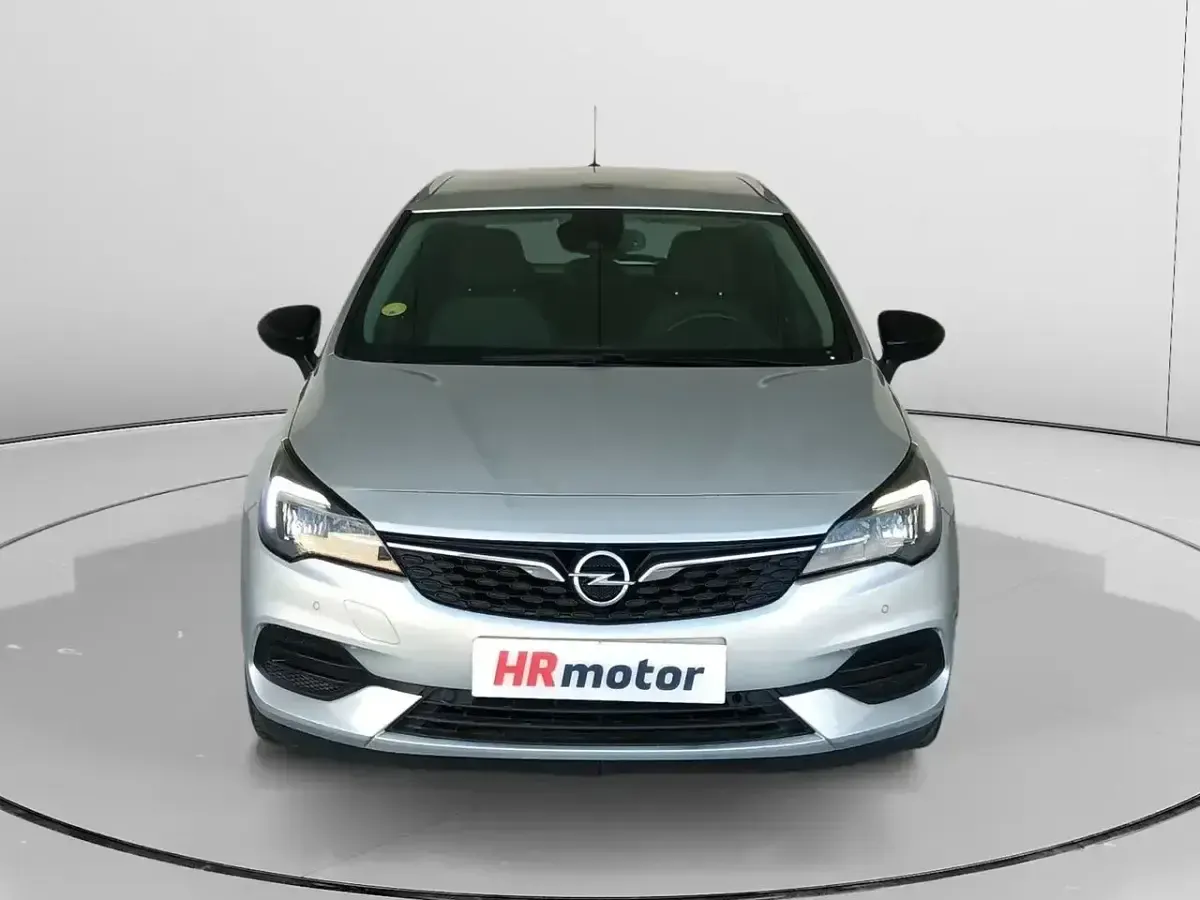Usado Opel Astra Business Elegance 122 CV (89 kW) 2022 Blanco Familiar