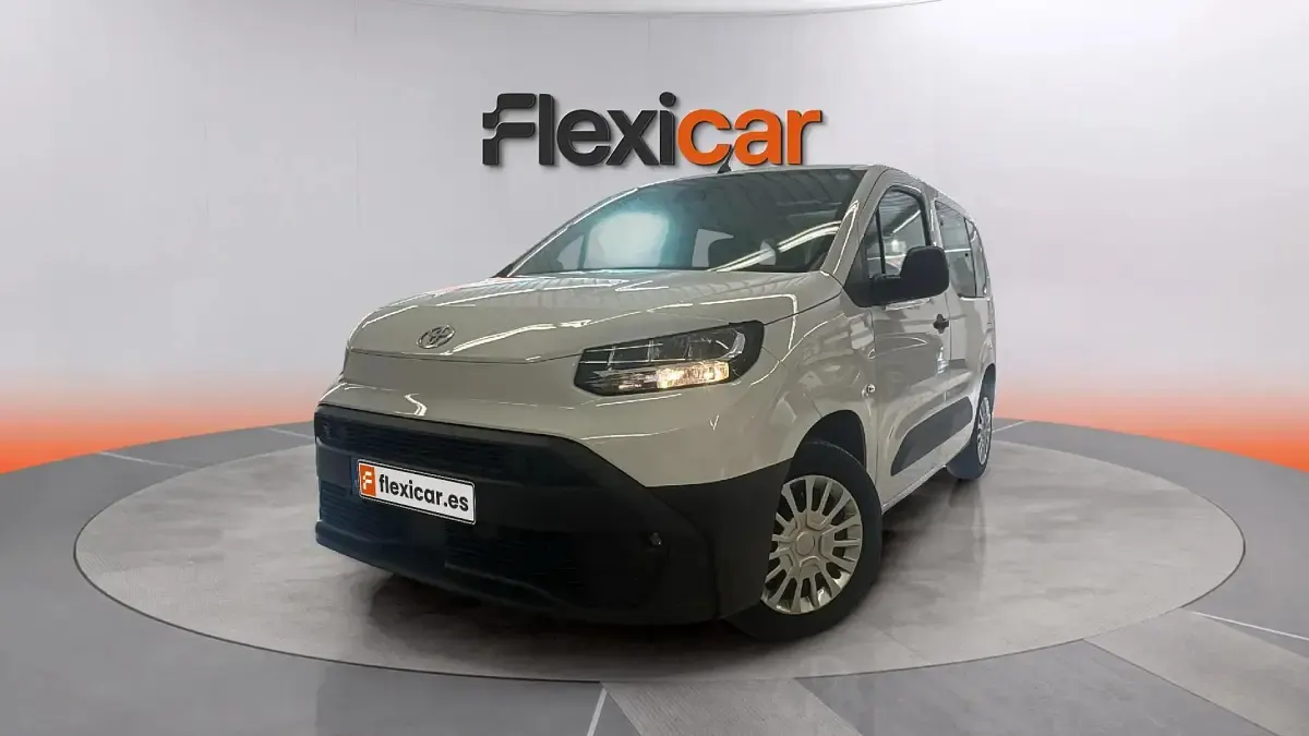 Usado Toyota Proace Verso City 102 CV (75 kW) 2025 Blanco Familiar