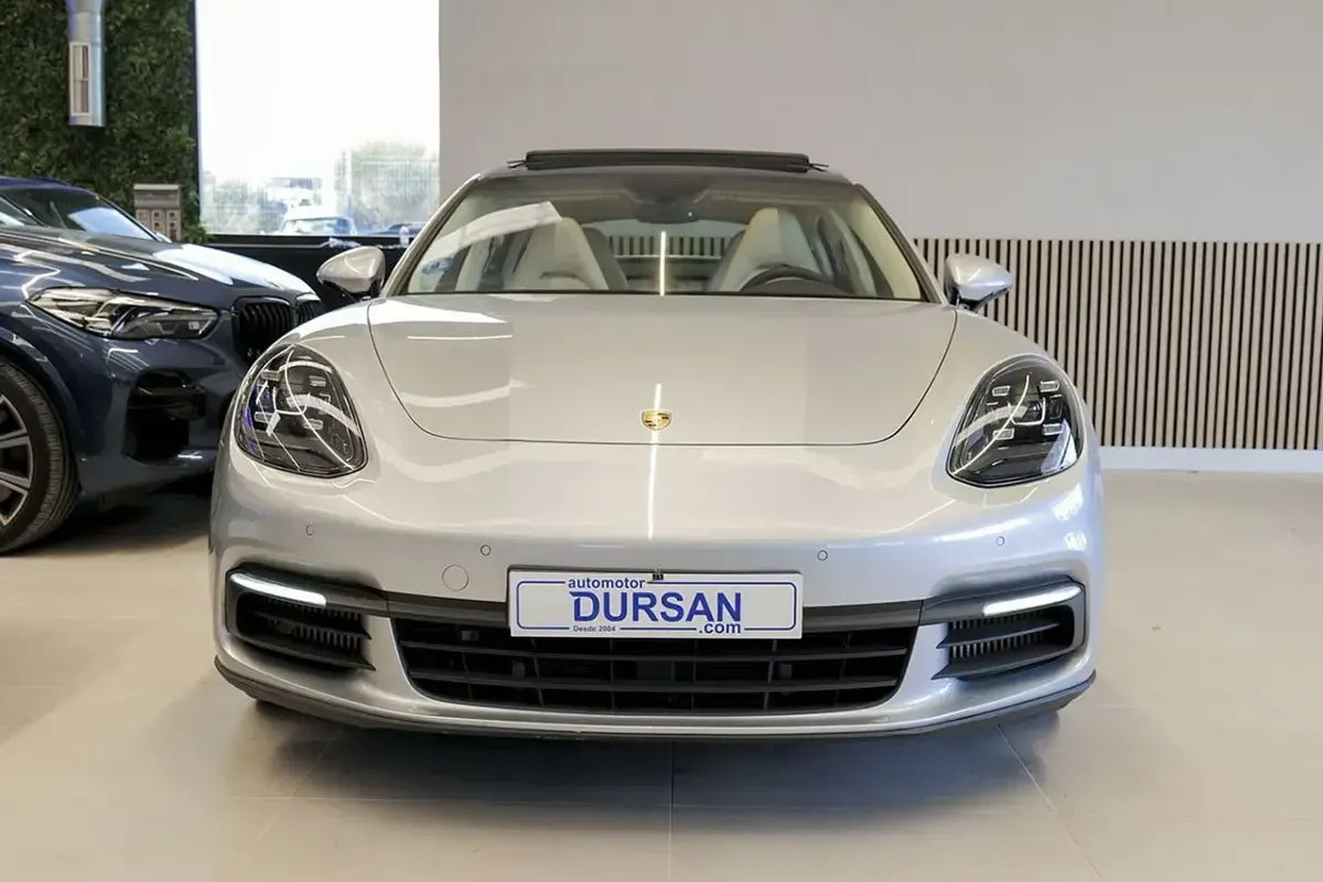 Usado Porsche Panamera 4 E-Hybrid 462 CV (339 kW) 2018 Gris claro Utilitario
