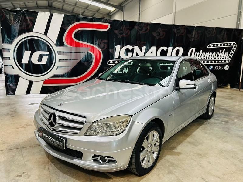 Gris / plata Usado 2010 Mercedes C220 Avantgarde Berlina | 7990 € (Un poco caro) - Imagen 1/4