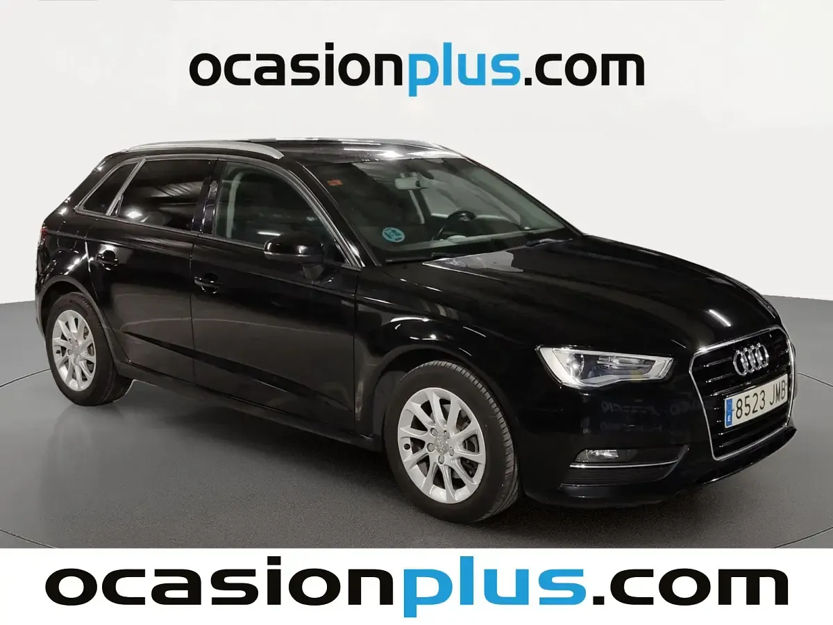 Usado Audi A3 Sportback Attraction 110 CV (80 kW) 2016 Negro Utilitario