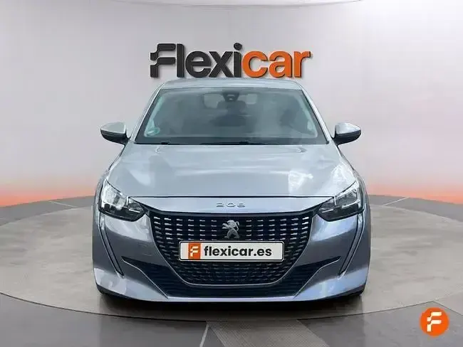 Usado Peugeot 208 Active 100 CV (73 kW) 2021 Gris Utilitario