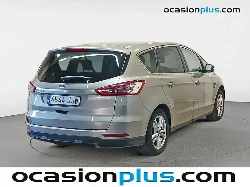 Usado Ford S-MAX Titanium 150 CV (110 kW) 2015 Gris Monovolumen