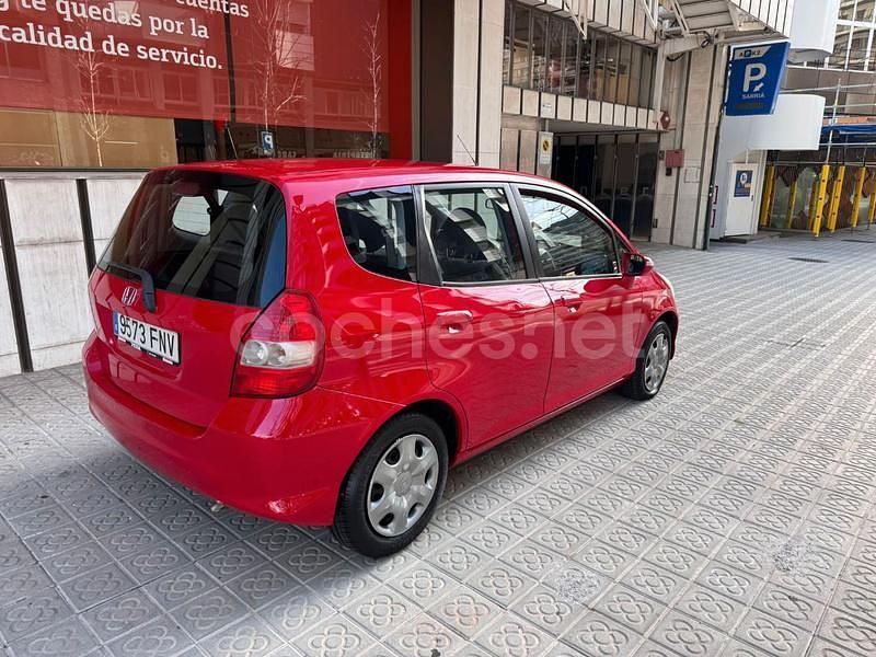 Usado Honda Jazz LS 83 CV (61 kW) 2007 Granate Utilitario