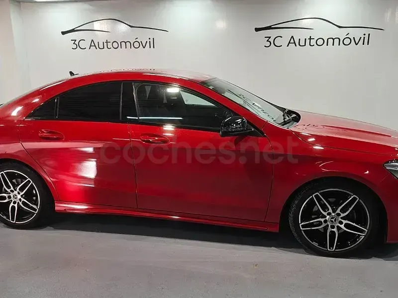 Usado Mercedes CLA200 136 CV (100 kW) 2018 Rojo Berlina