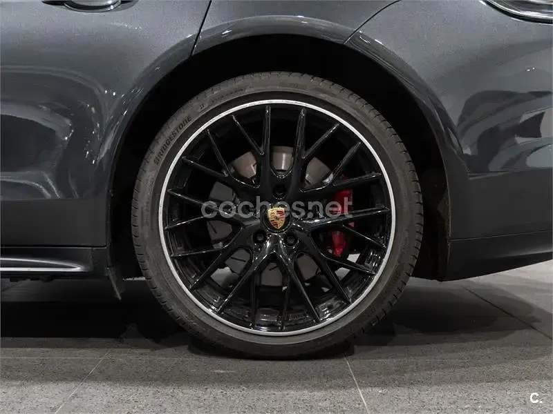 Usado Porsche Panamera GTS Sport Turismo Sport Turismo 460 CV (338 kW) 2021 Gris / plata Familiar