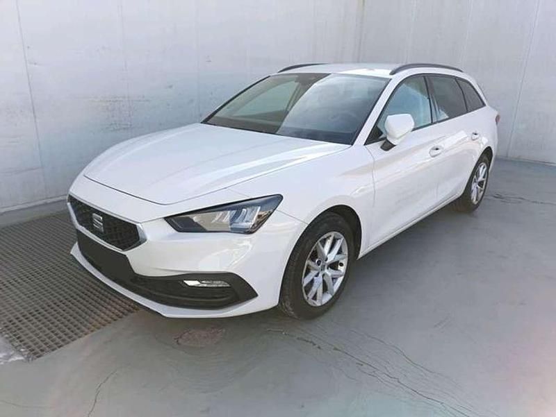 Usado Seat Leon Style 116 CV (85 kW) 2022 Blanco Familiar