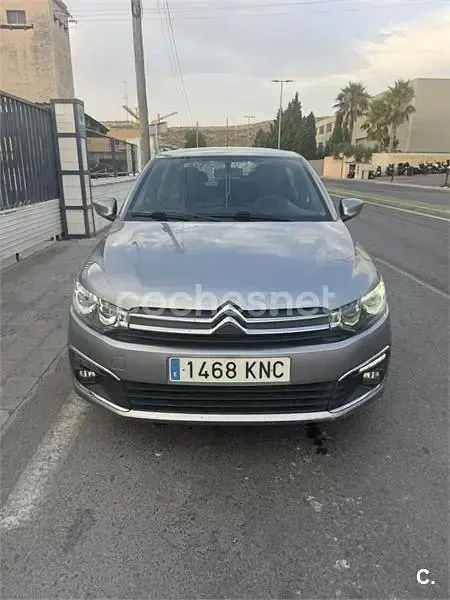 Usado Citroën C-Elysee I Feel 100 CV (73 kW) 2018 Gris / plata Berlina