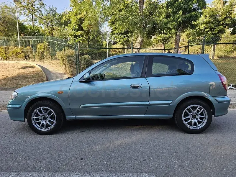 Usado Nissan Almera Comfort 90 CV (66 kW) 2001 Verde Berlina