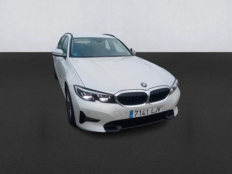 Usado BMW 318 150 HP (110 kW) 2020 Branco Carrinha