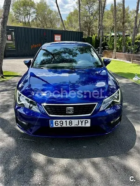 Usado Seat Leon Style 110 CV (80 kW) 2017 Azul Berlina