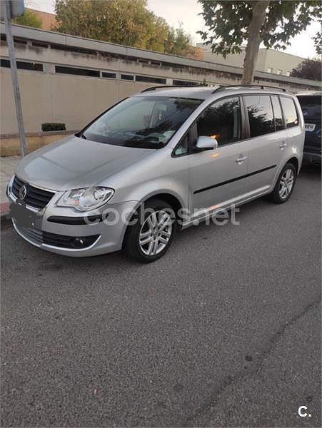 Gris / plata Usado 2007 VW Touran Edition Monovolumen | 6000 € (Precio justo) - Imagen 1/4