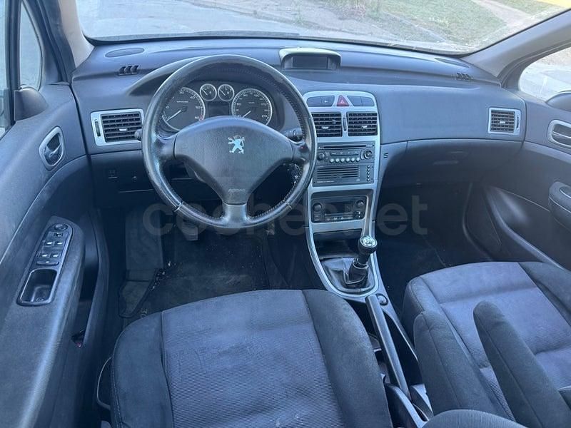 Usado Peugeot 307 110 CV (80 kW) 2007 Negro Familiar