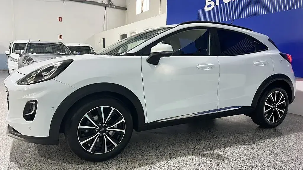 Usado Ford Puma Titanium 125 CV (91 kW) 2024 Blanco SUV
