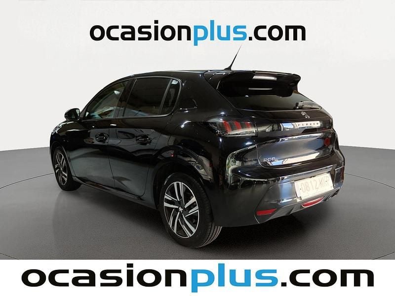 Usado Peugeot 208 Allure 102 CV (75 kW) 2023 Negro Utilitario