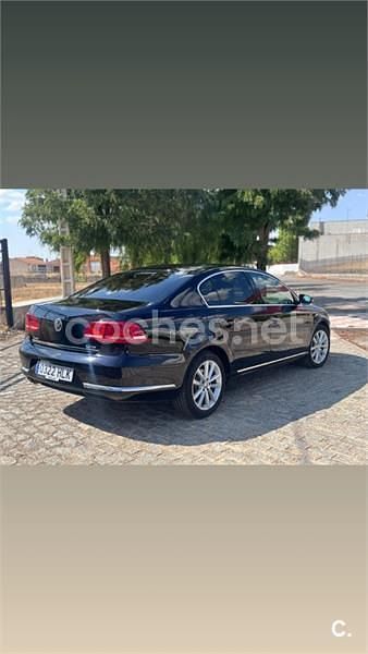 Usado VW Passat Highline 140 CV (102 kW) 2012 Negro Berlina