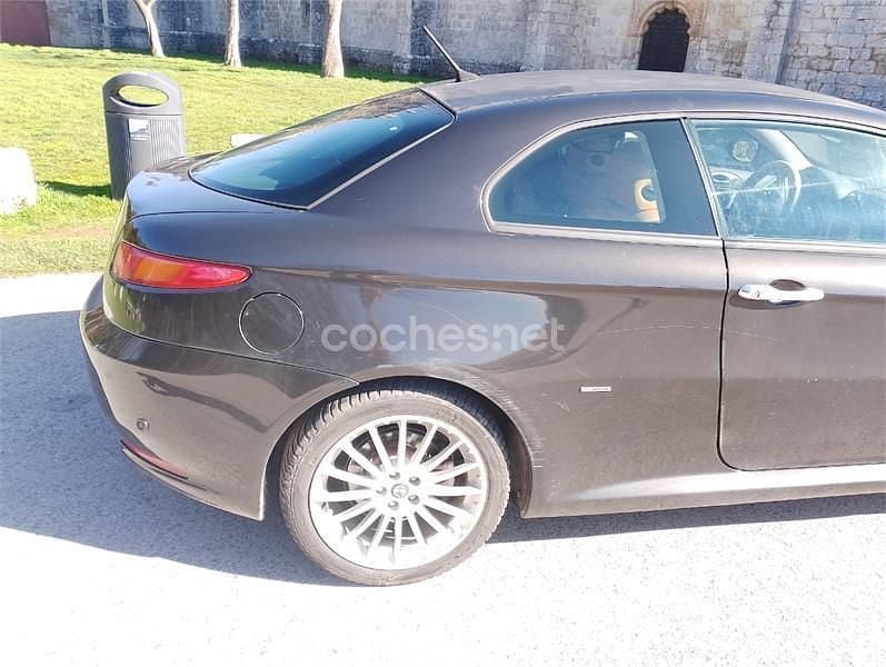 Usado Alfa Romeo GT Distinctive 150 CV (110 kW) 2005 Negro Coupe