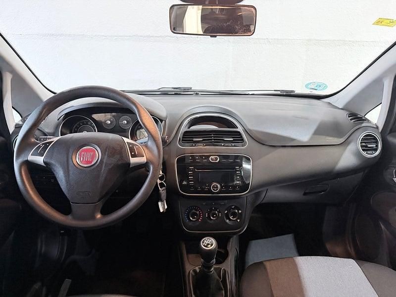 Usado Fiat Punto Pop 69 CV (50 kW) 2014 Negro Utilitario