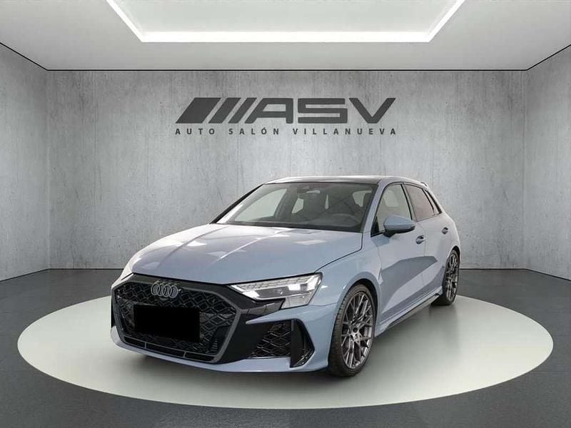 Usado Audi RS3 Sportback Premium 400 CV (294 kW) 2025 Gris Utilitario