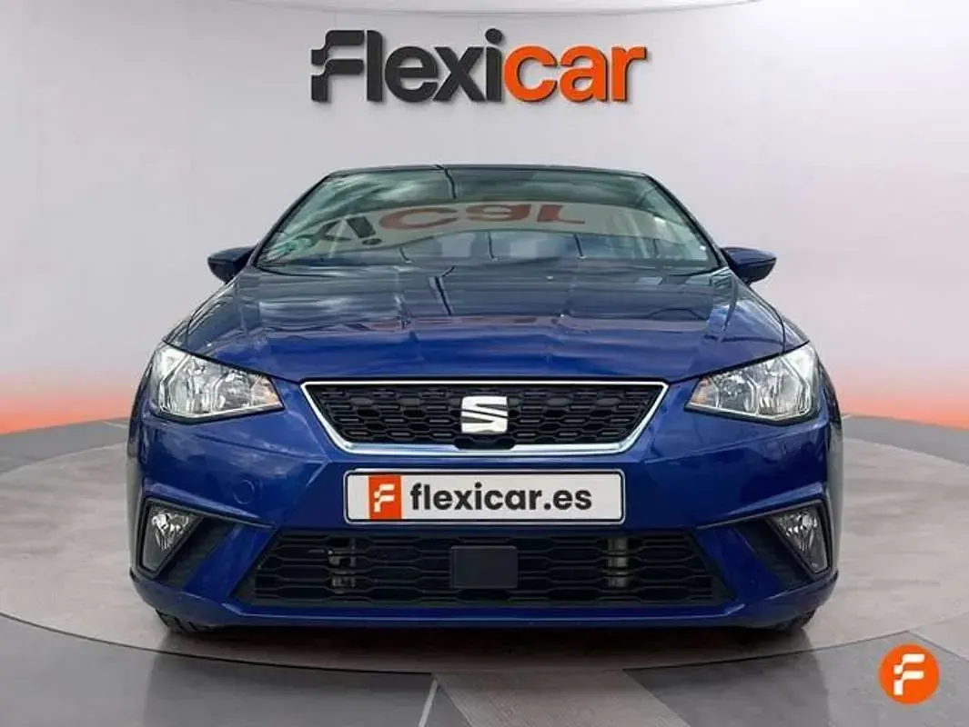 Usado Seat Ibiza Reference 95 CV (69 kW) 2018 Azul Utilitario
