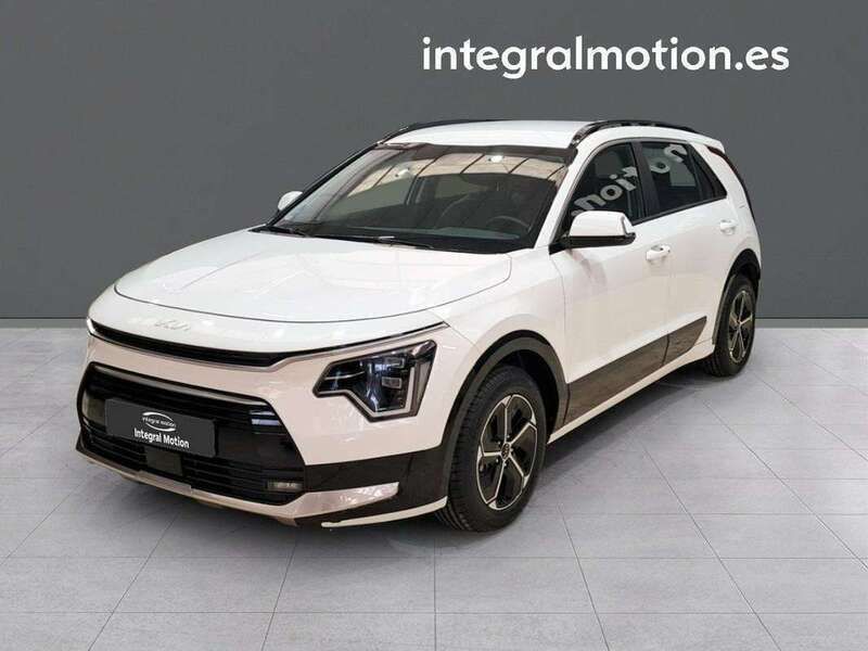 Gris Usado 2024 Kia Niro SUV | 27.900 € (Caro) - Imagen 1/4