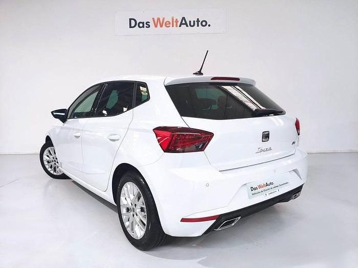 Usado Seat Ibiza FR 115 CV (84 kW) 2025 Blanco Utilitario