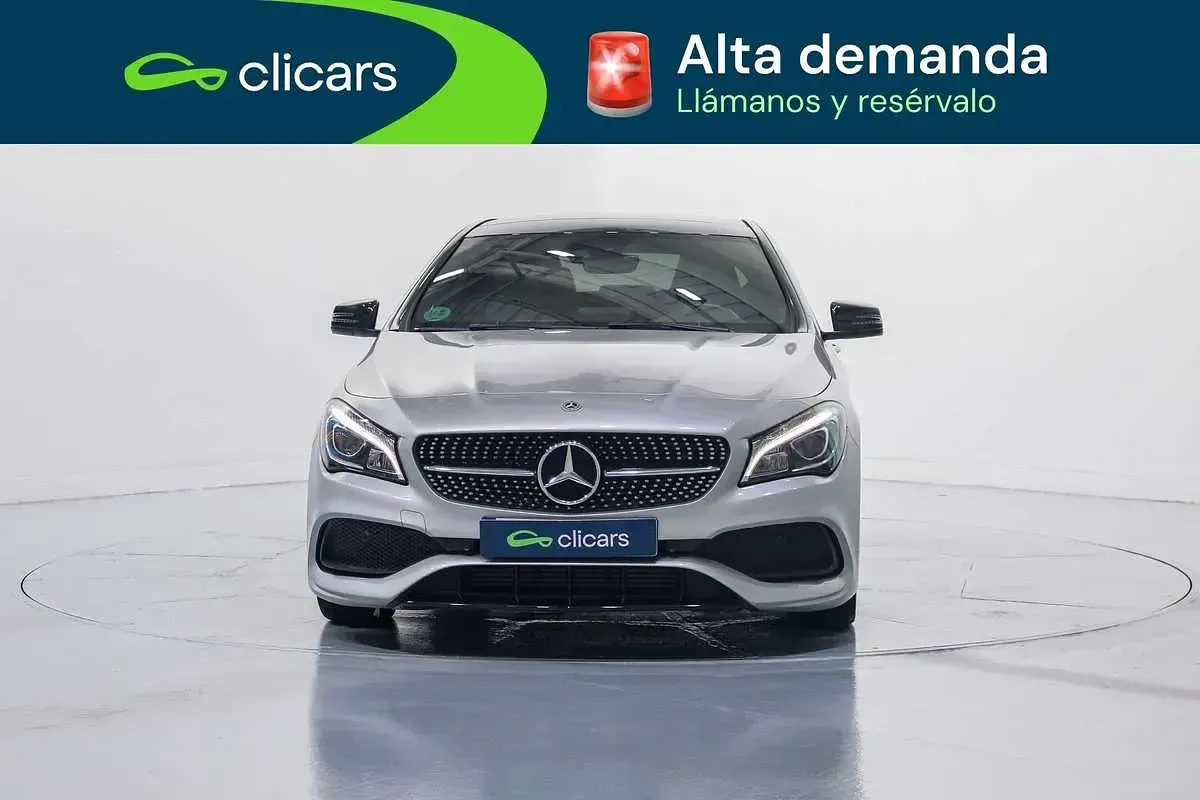Usado Mercedes CLA200 156 CV (114 kW) 2018 Gris Coupe
