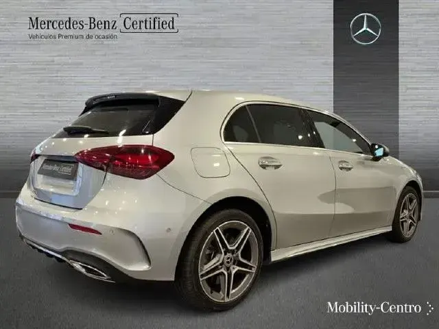 Usado Mercedes A250 218 CV (160 kW) 2025 Plata hightech