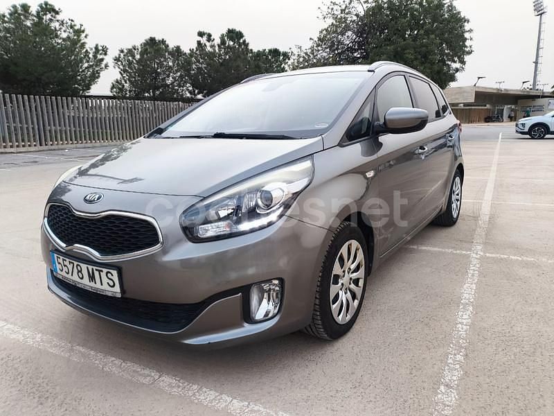 Gris / plata Usado 2015 Kia Carens Monovolumen | 10.900 € (Un poco caro) - Imagen 1/4