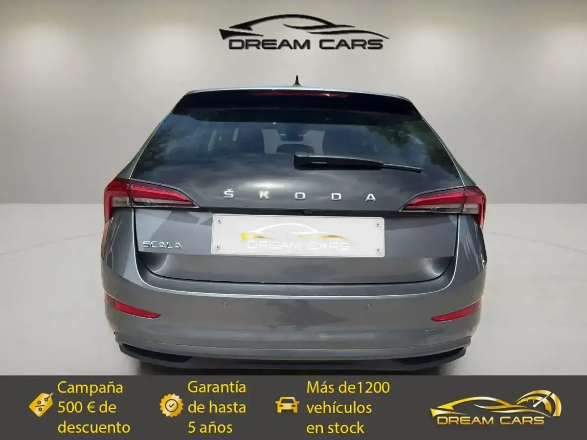 Usado Skoda Scala Ambition 95 HP (69 kW) 2022 Cinzento Citadino