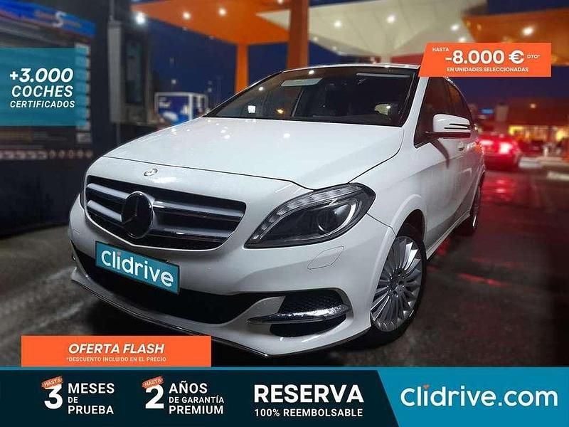 Usado Mercedes B200 156 CV (114 kW) 2014 Blanco Monovolumen