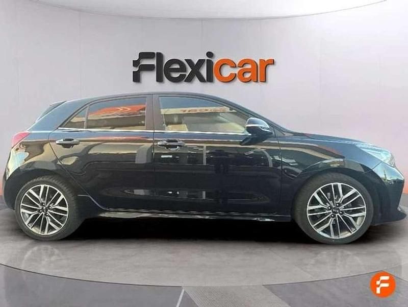 Usado Kia Rio GT-Line 101 CV (74 kW) 2021 Negro Utilitario