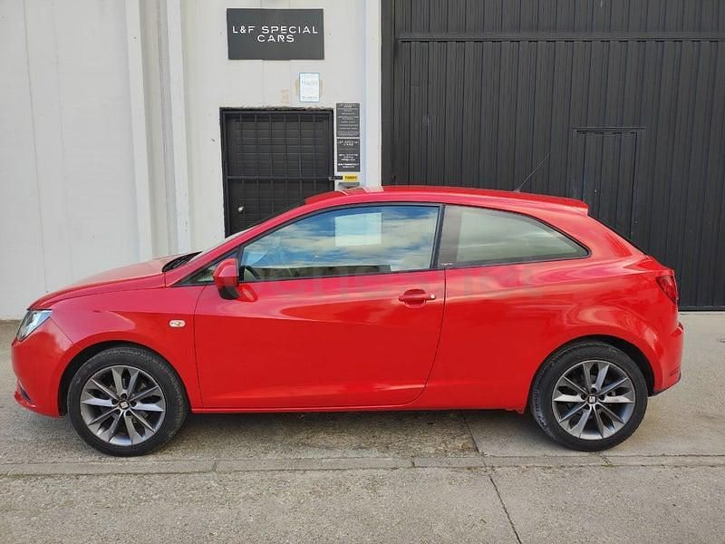 Usado Seat Ibiza SC I-Tech 85 CV (62 kW) 2015 Rojo Utilitario