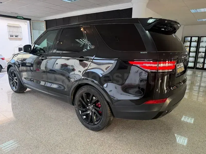 Usado Land Rover Discovery HSE Luxury 241 CV (177 kW) 2017 Negro SUV