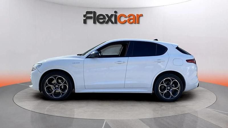 Usado Alfa Romeo Stelvio Veloce 212 CV (155 kW) 2022 Blanco SUV