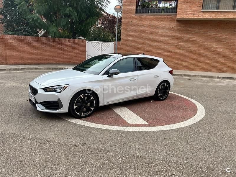 Usado Cupra Leon 245 CV (180 kW) 2022 Blanco Berlina