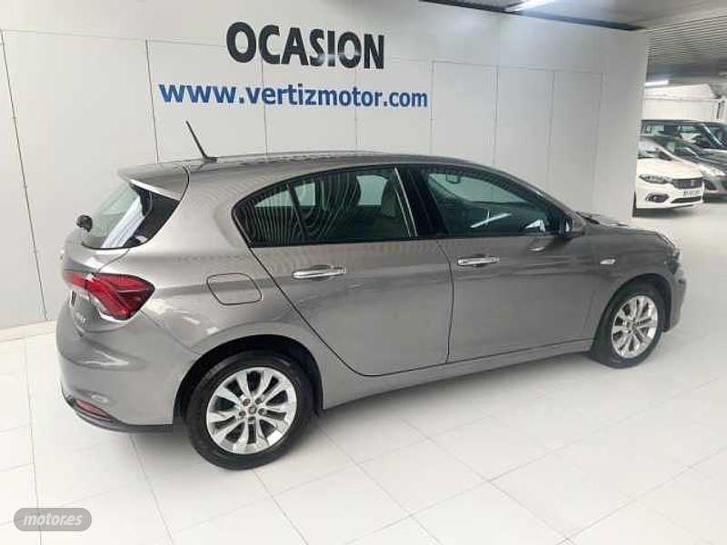 Usado Fiat Tipo Lounge 95 CV (69 kW) 2019 Gris Utilitario