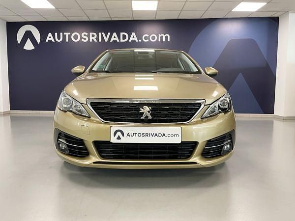 Usado Peugeot 308 Style 130 CV (95 kW) 2018 Dorado Utilitario