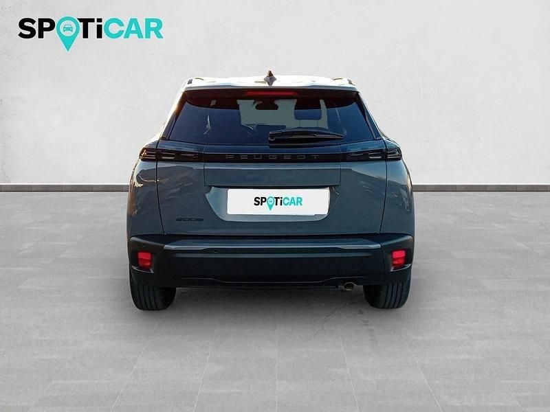 Usado Peugeot 2008 Allure 100 CV (73 kW) 2025 Gris SUV