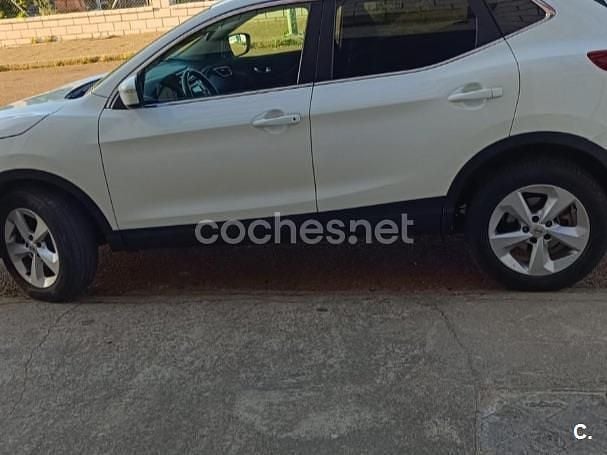 Usado Nissan Qashqai Acenta 115 CV (84 kW) 2019 Blanco SUV