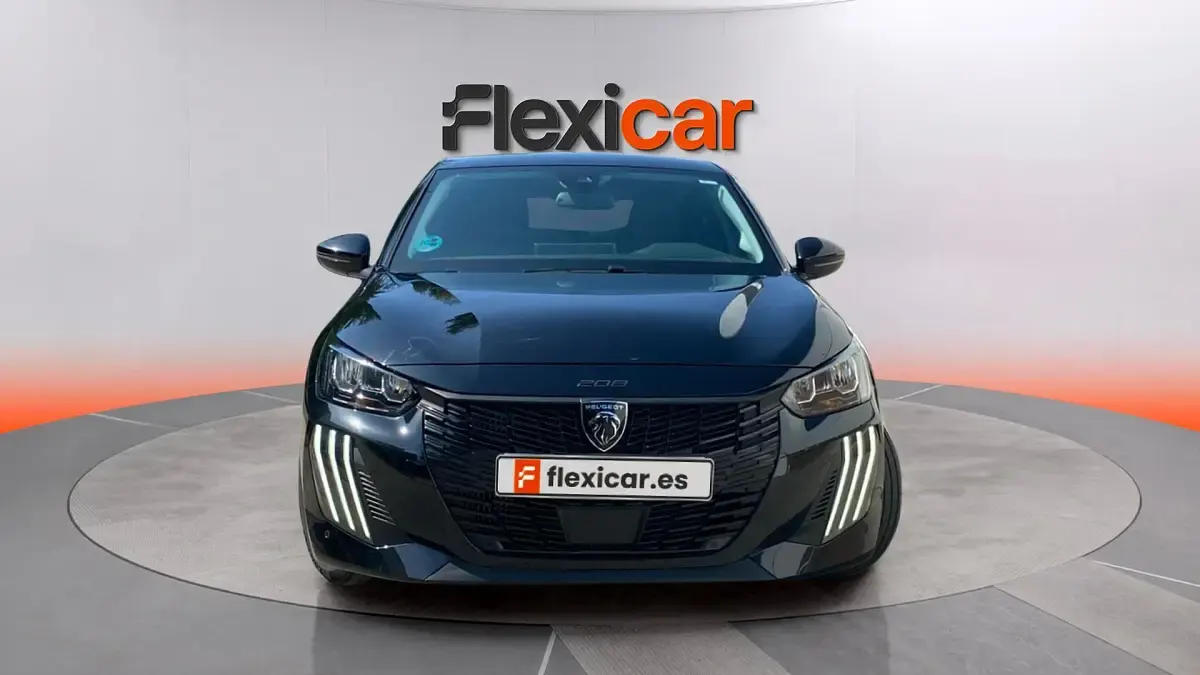 Usado Peugeot 208 Allure 101 CV (74 kW) 2025 Negro Utilitario