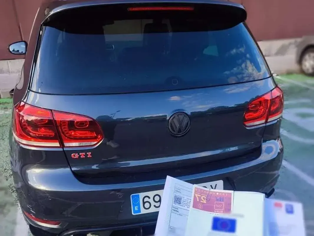 Usado VW Golf VI GTI 211 CV (155 kW) 2010 Negro Utilitario