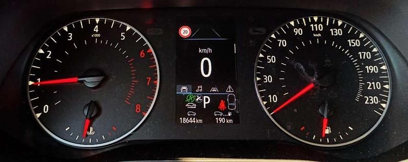 Usado Renault Arkana Equilibre 140 CV (102 kW) 2023 Rojo SUV