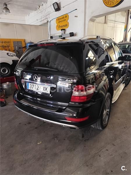 Usado Mercedes ML320 224 CV (164 kW) 2009 Negro SUV