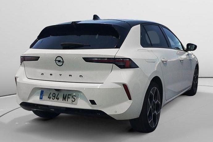 Usado Opel Astra GS Line 130 CV (95 kW) 2023
