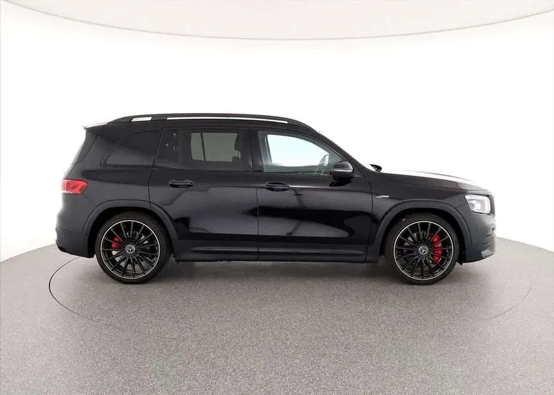 Usado Mercedes GLB35 AMG 306 CV (225 kW) 2022 Negro SUV
