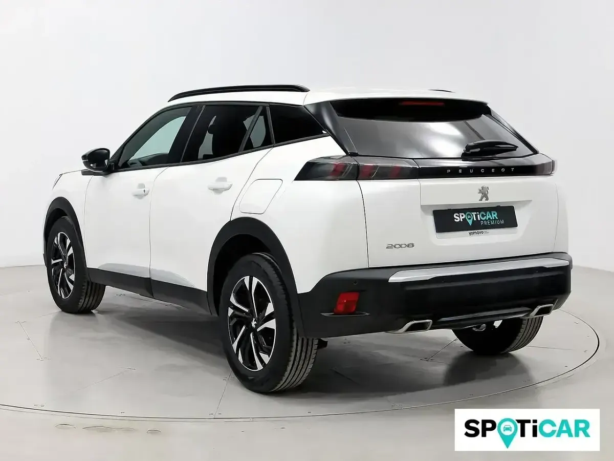 Usado Peugeot 2008 Allure 131 CV (96 kW) 2023 Blanco SUV