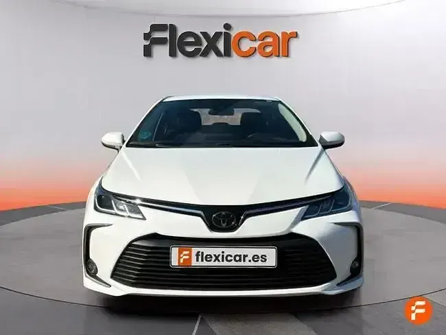 Usado Toyota Corolla Active 125 CV (91 kW) 2022 Blanco Berlina