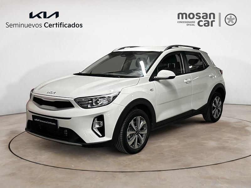 Usado Kia Stonic 100 CV (73 kW) 2025 Blanco SUV